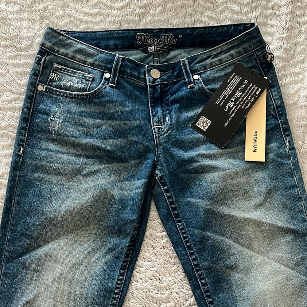 Miss Me skinny jeans NWT Sz 28